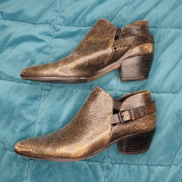 Elie Tahari Pacifico Booties - Picture 2 of 6